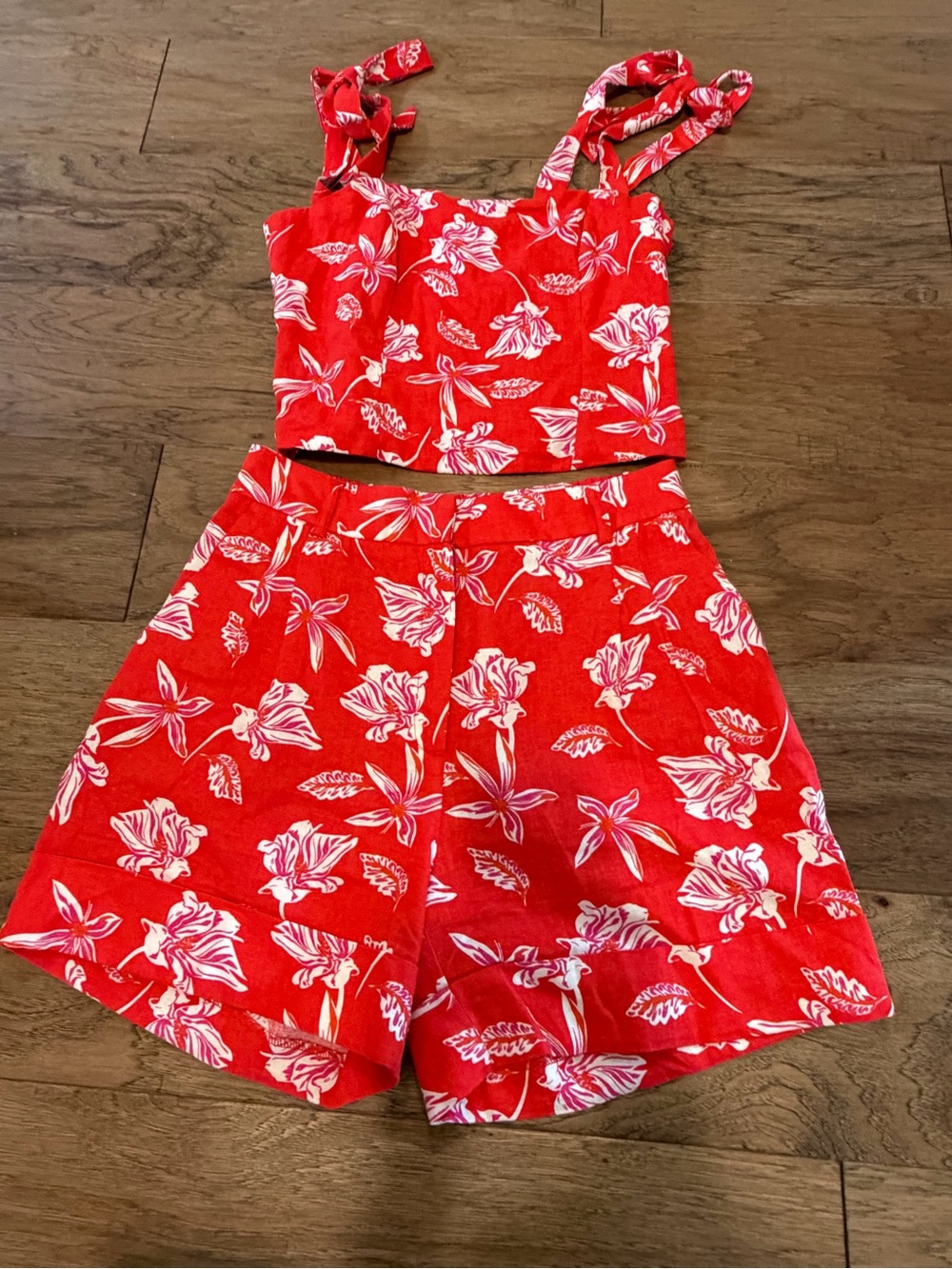 Joie Red Floral Linen Shorts Set Size 6